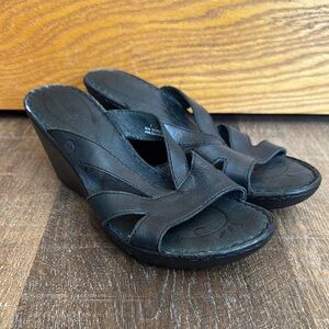 Born Black Leather Wedge Sandals – Size 7